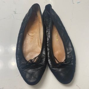 Vintage Chanel ballerina slipper